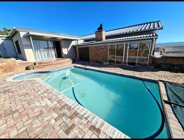 4 BEDROOM HOUSE FOR SALE IN FAIRBRIDGE HEIGHTS